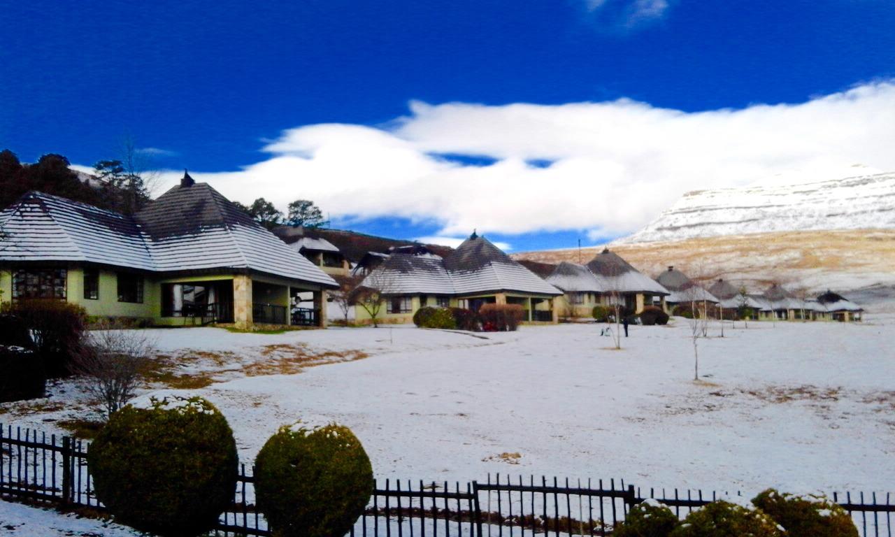 124 Fairways Drakensberg Gardens Villa อันเดอร์เบิร์ก ภายนอก รูปภาพ