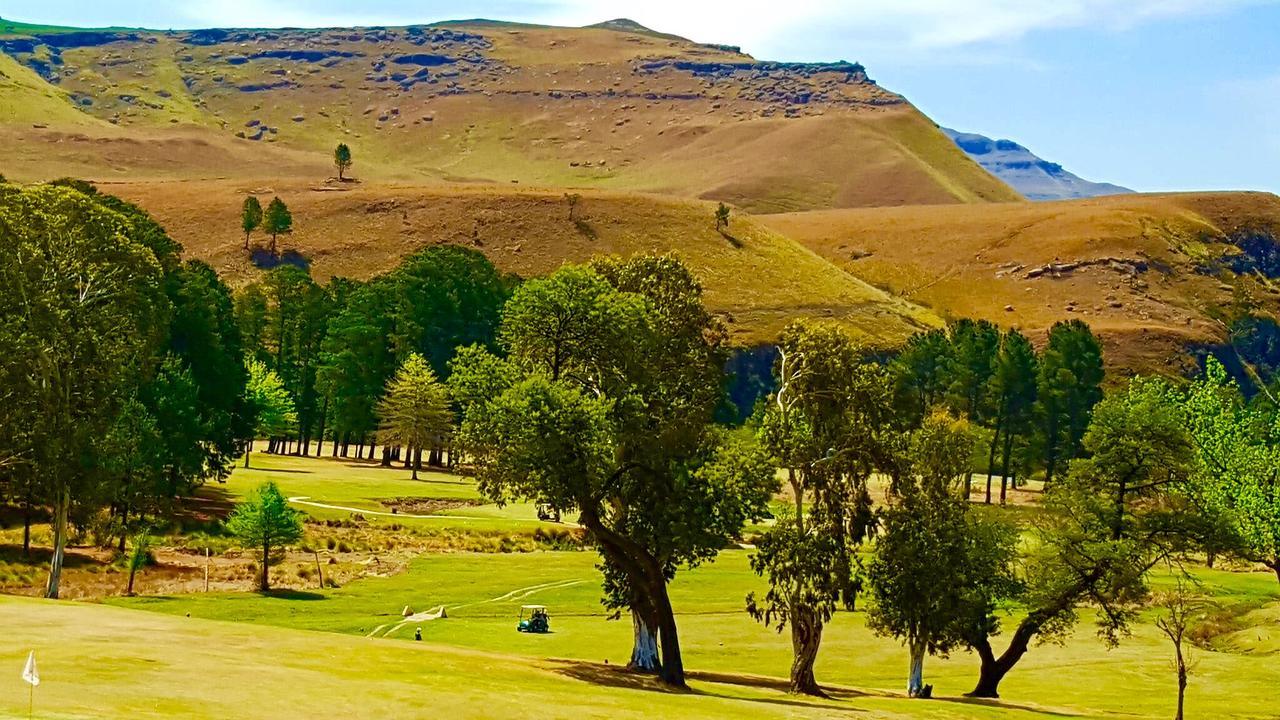 124 Fairways Drakensberg Gardens Villa อันเดอร์เบิร์ก ภายนอก รูปภาพ