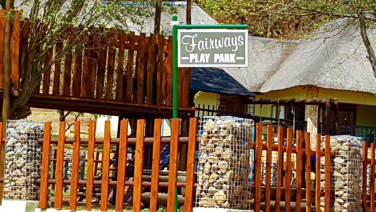 124 Fairways Drakensberg Gardens Villa อันเดอร์เบิร์ก ภายนอก รูปภาพ